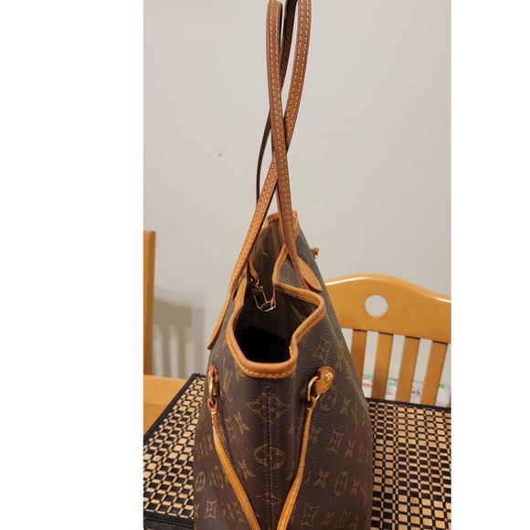 LV Neverful MM size - Picture 3 of 4